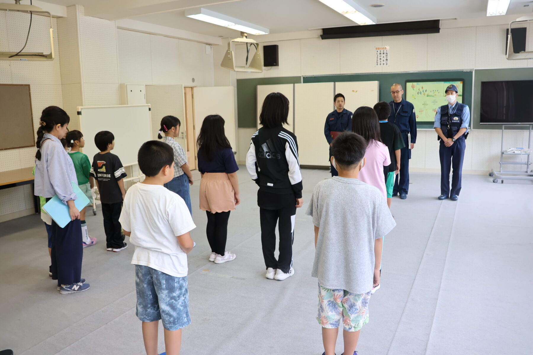 避難訓練を行いました 6枚目写真