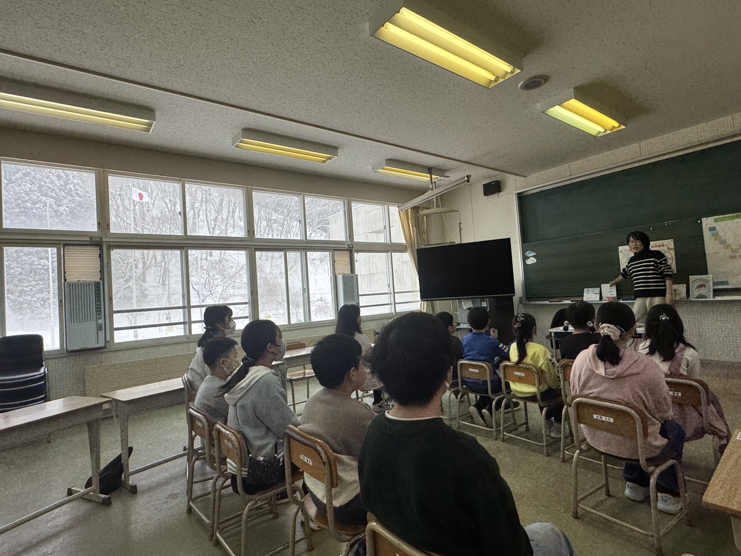 吉小サポーター来校（読み聞かせ） 5枚目写真