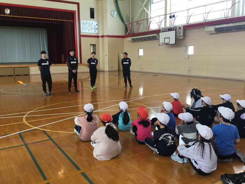 ３・４年合同学習(明治安田サッカー教室)