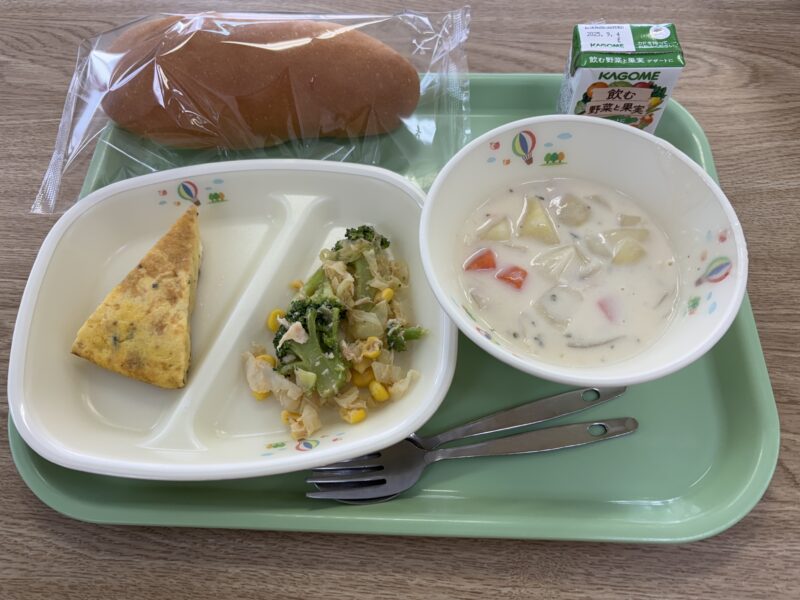 給食に野菜ジュースが出ました！