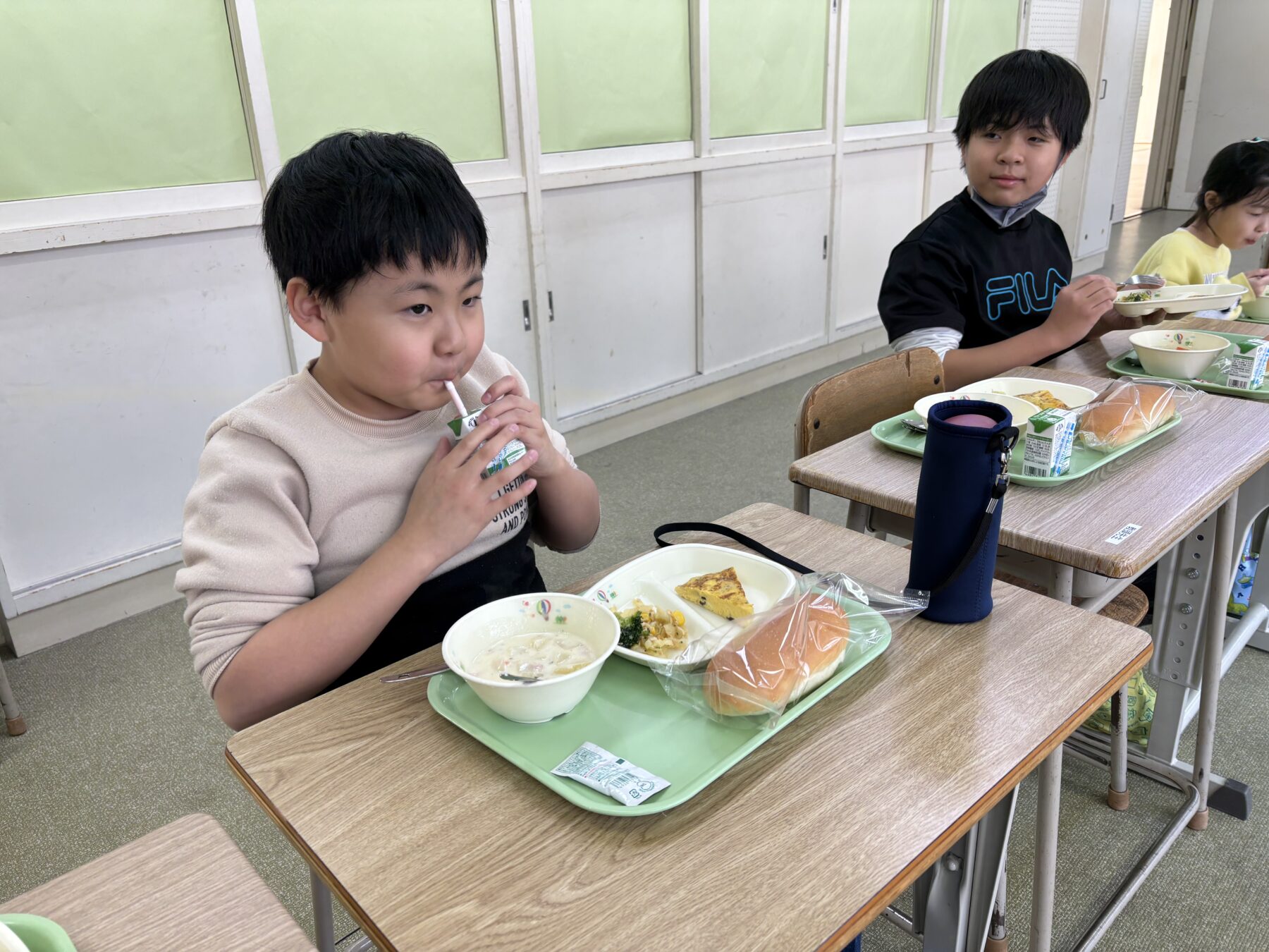 給食に野菜ジュースが出ました！ 6枚目写真