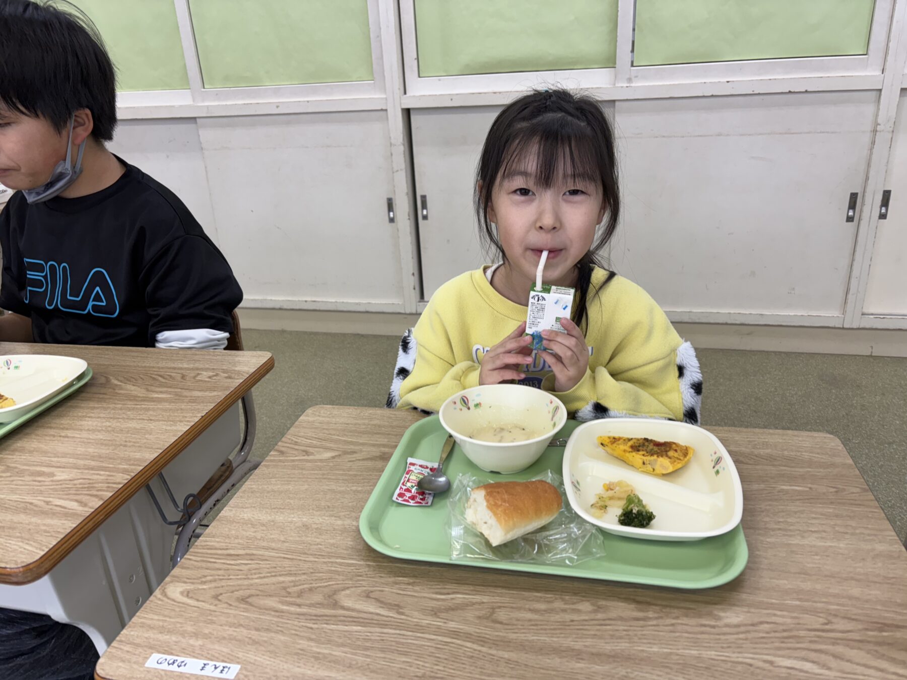 給食に野菜ジュースが出ました！ 8枚目写真