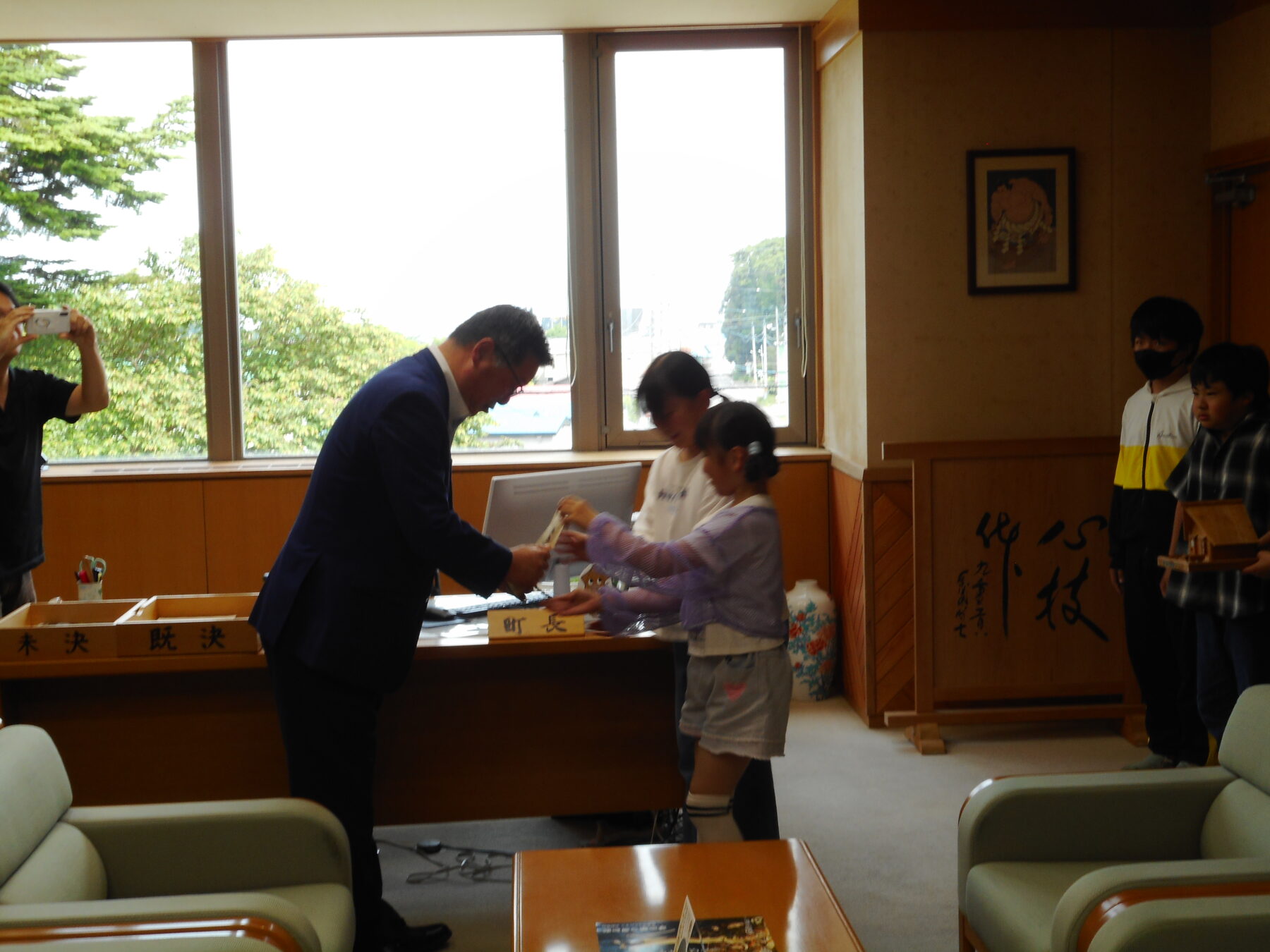 緑の羽根共同募金　贈呈式 2枚目写真