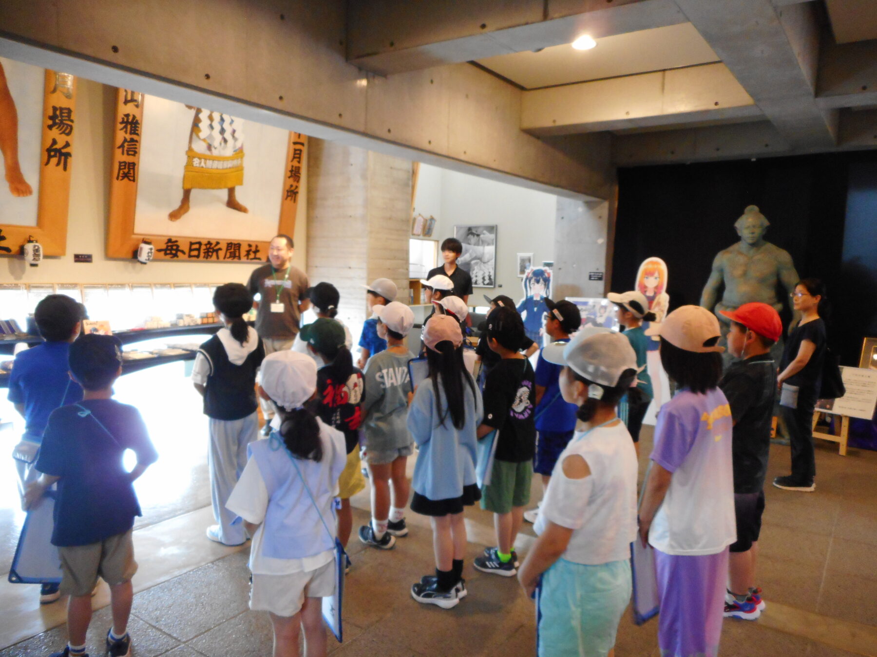 ３年生　横綱記念館見学 2枚目写真