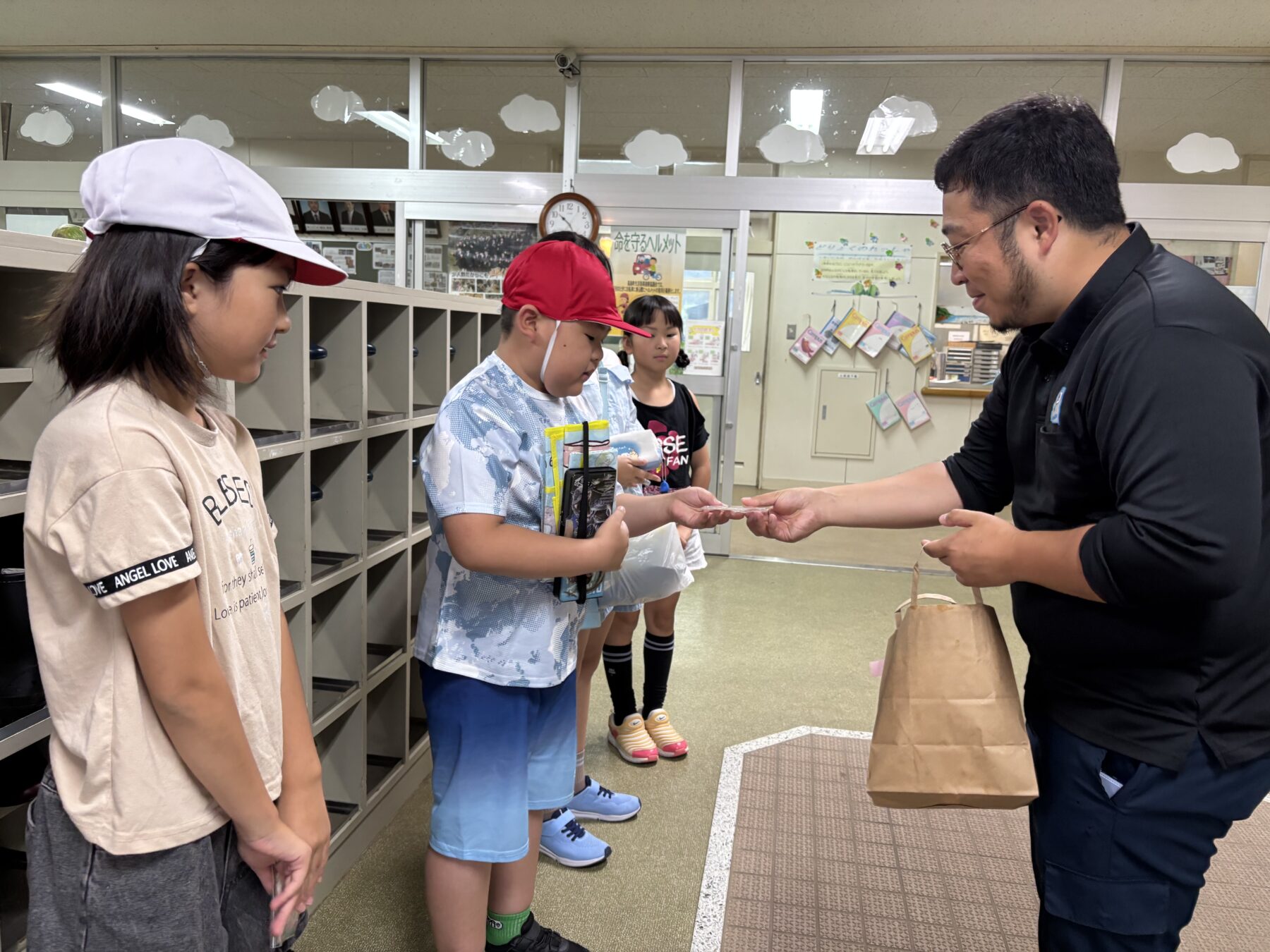 3・4年生　写生会 5枚目写真