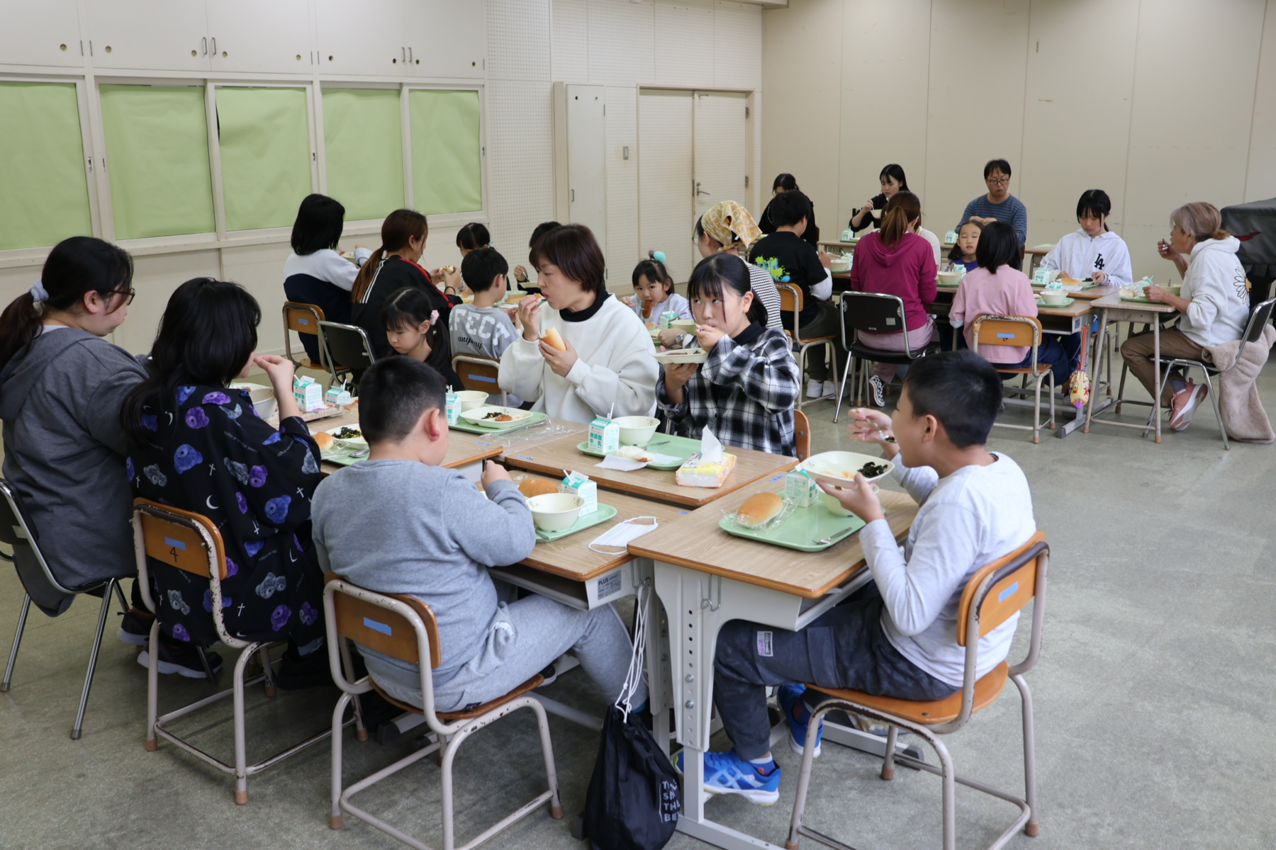 給食試食会 2枚目写真