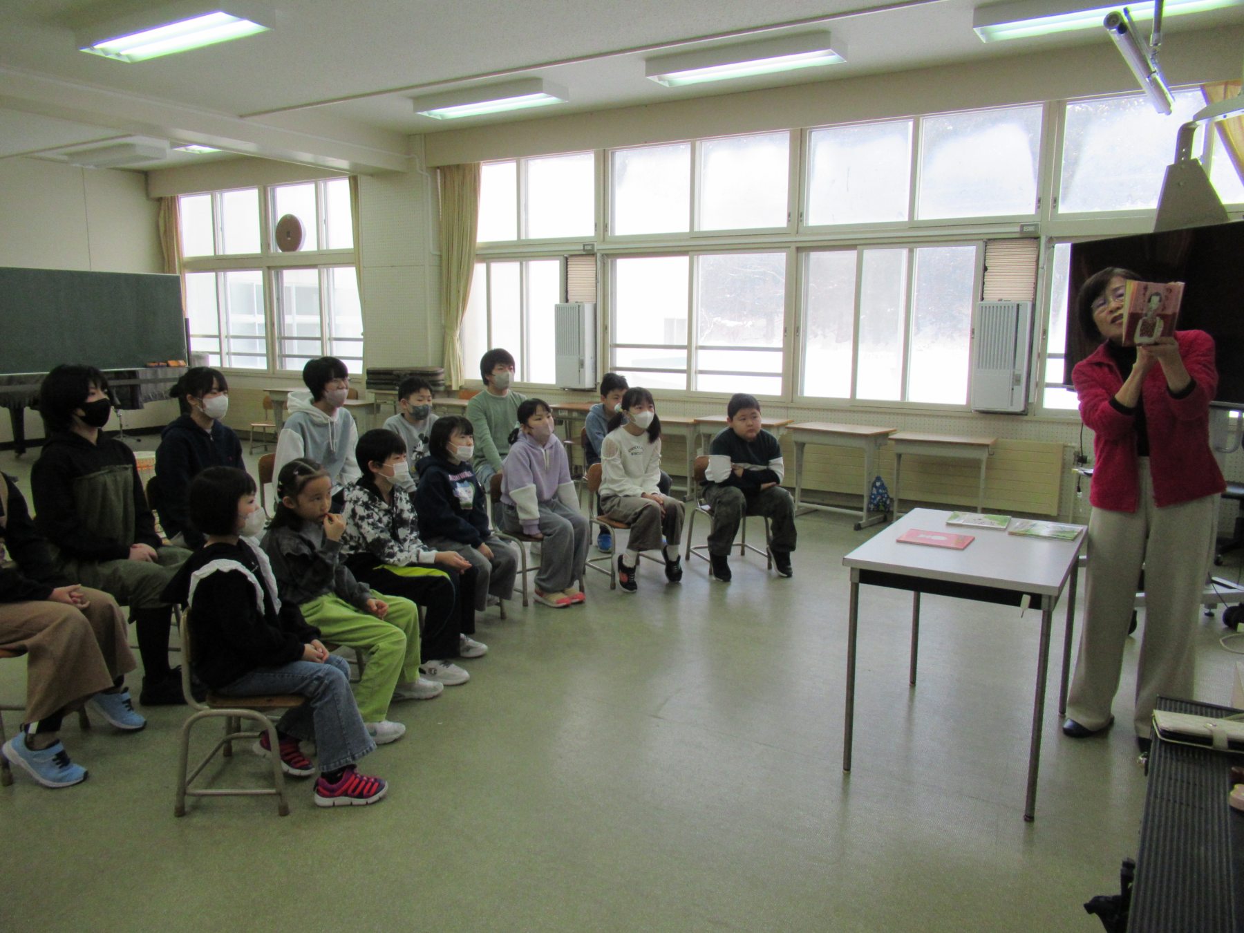 読み聞かせ 2枚目写真