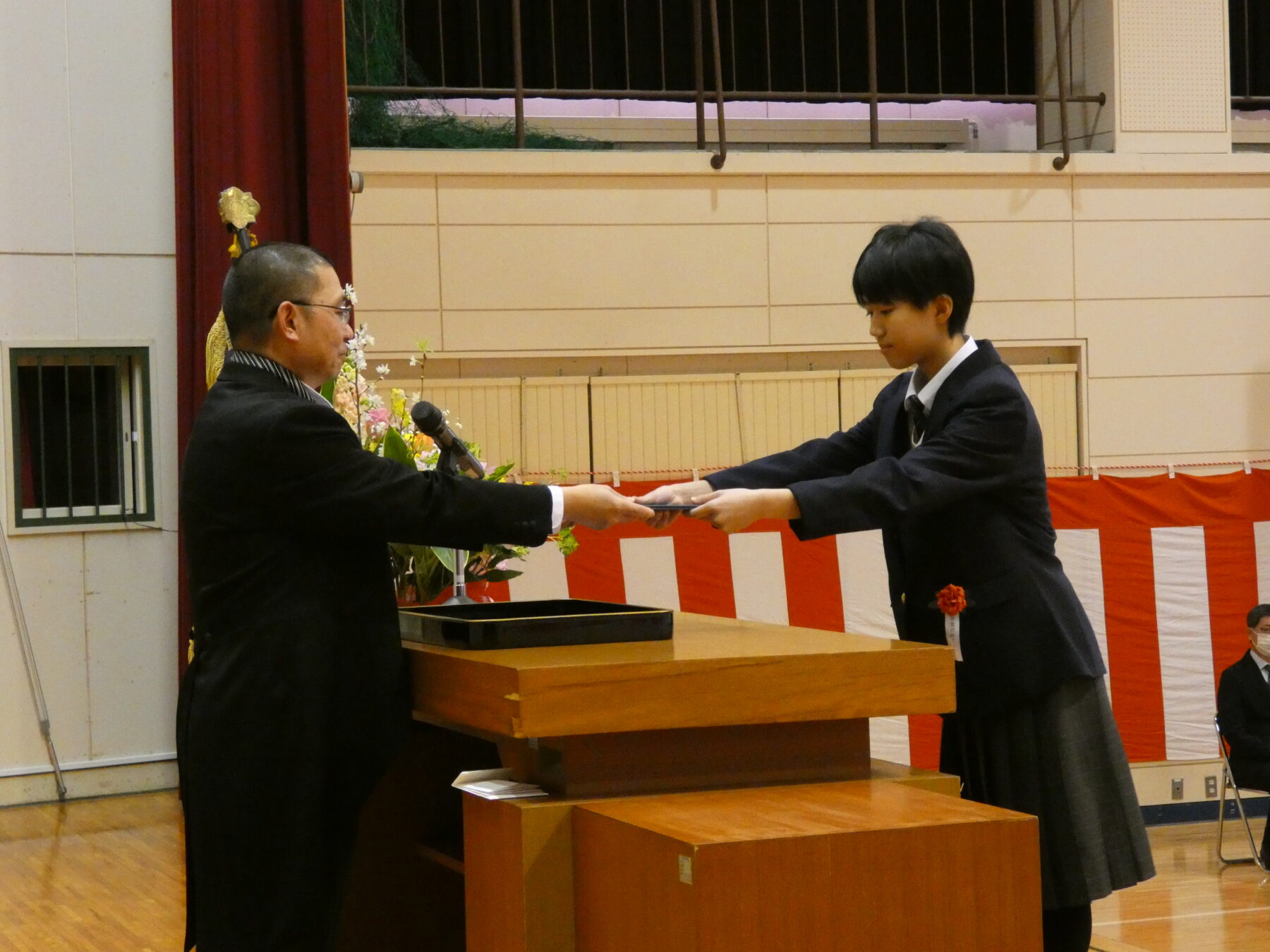 卒業式 4枚目写真