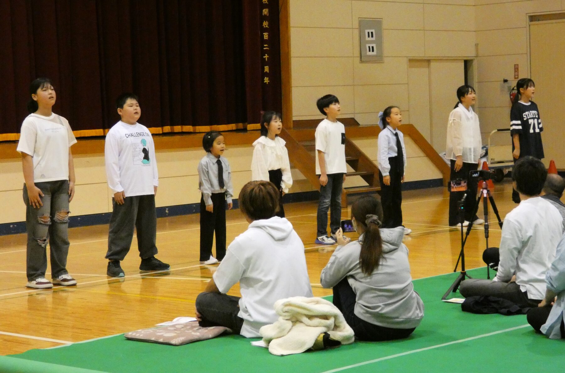 吉岡小：学習発表会 2枚目写真